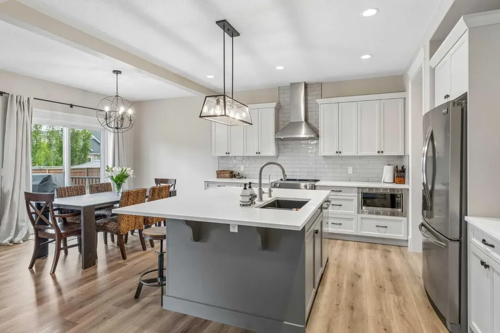 1104 Bayside Drive SW Airdrie AB T4B 4G9