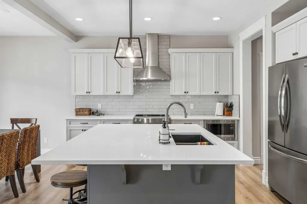 1104 Bayside Drive SW Airdrie AB T4B 4G9