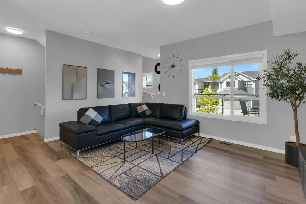 264 Harvest Hills Way NE Calgary AB T3K 2P3