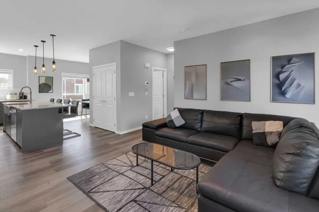 264 Harvest Hills Way NE Calgary AB T3K 2P3