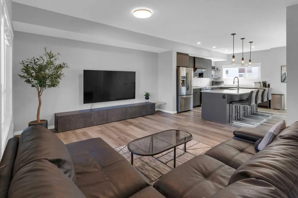 264 Harvest Hills Way NE Calgary AB T3K 2P3