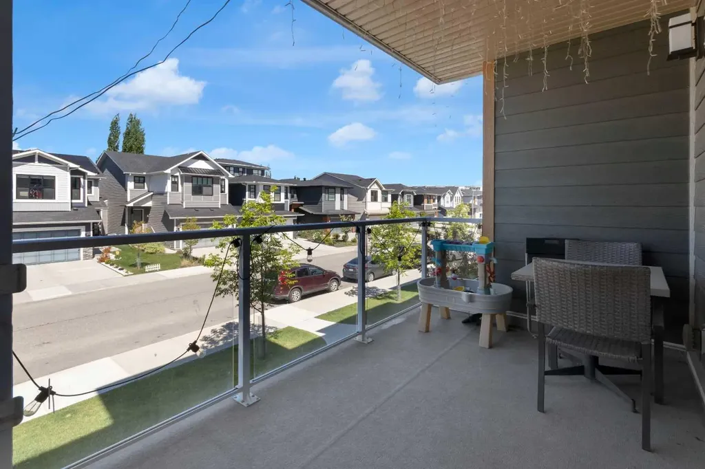 264 Harvest Hills Way NE Calgary AB T3K 2P3