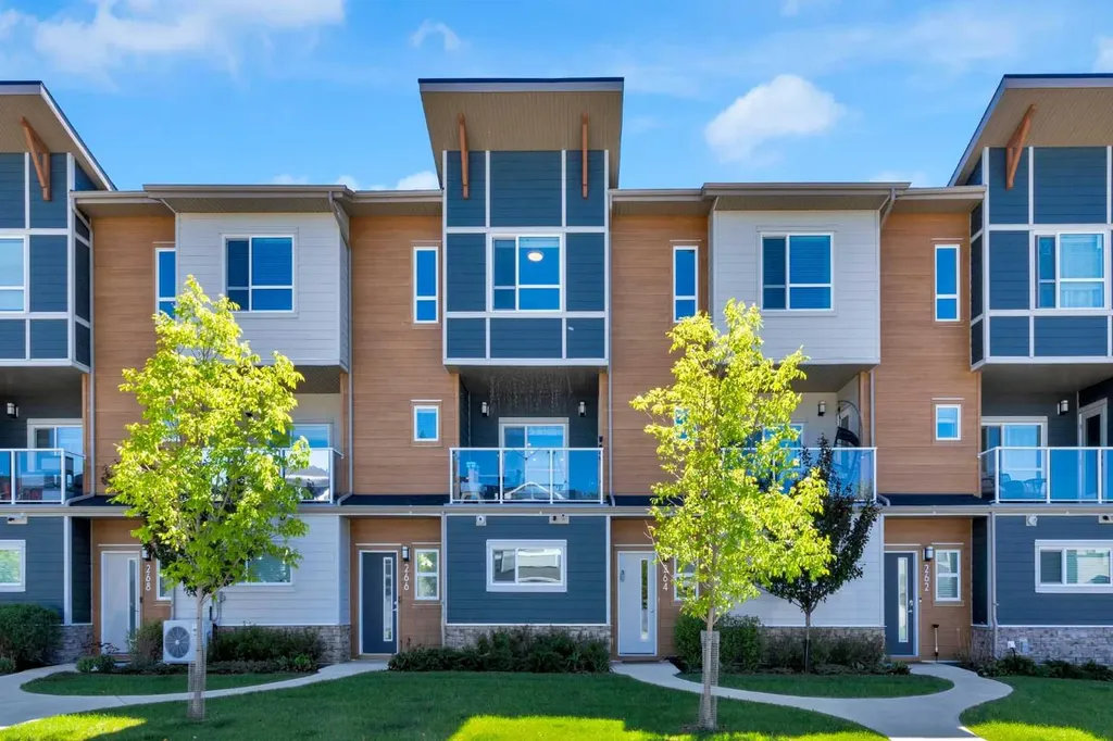 264 Harvest Hills Way NE Calgary AB T3K 2P3