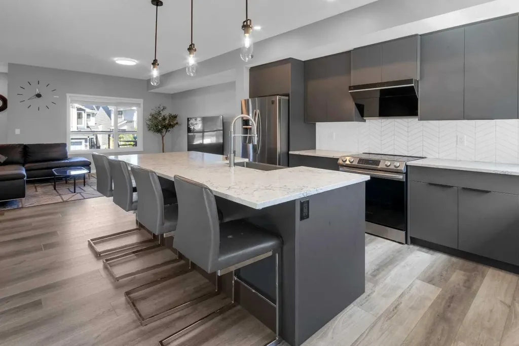 264 Harvest Hills Way NE Calgary AB T3K 2P3