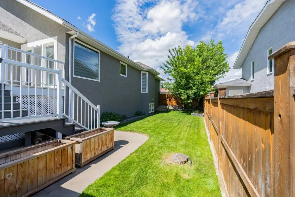 4016 49 Avenue Taber AB T1G 1C8