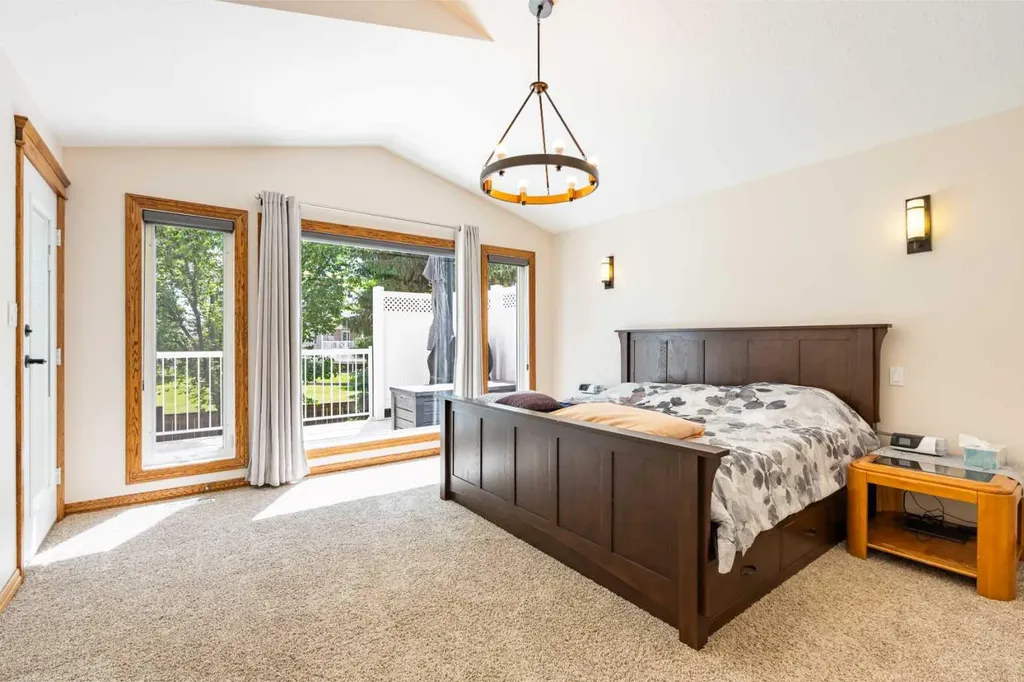 4016 49 Avenue Taber AB T1G 1C8
