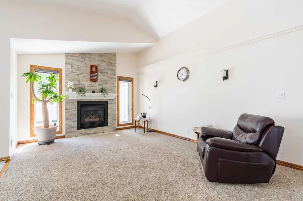 4016 49 Avenue Taber AB T1G 1C8