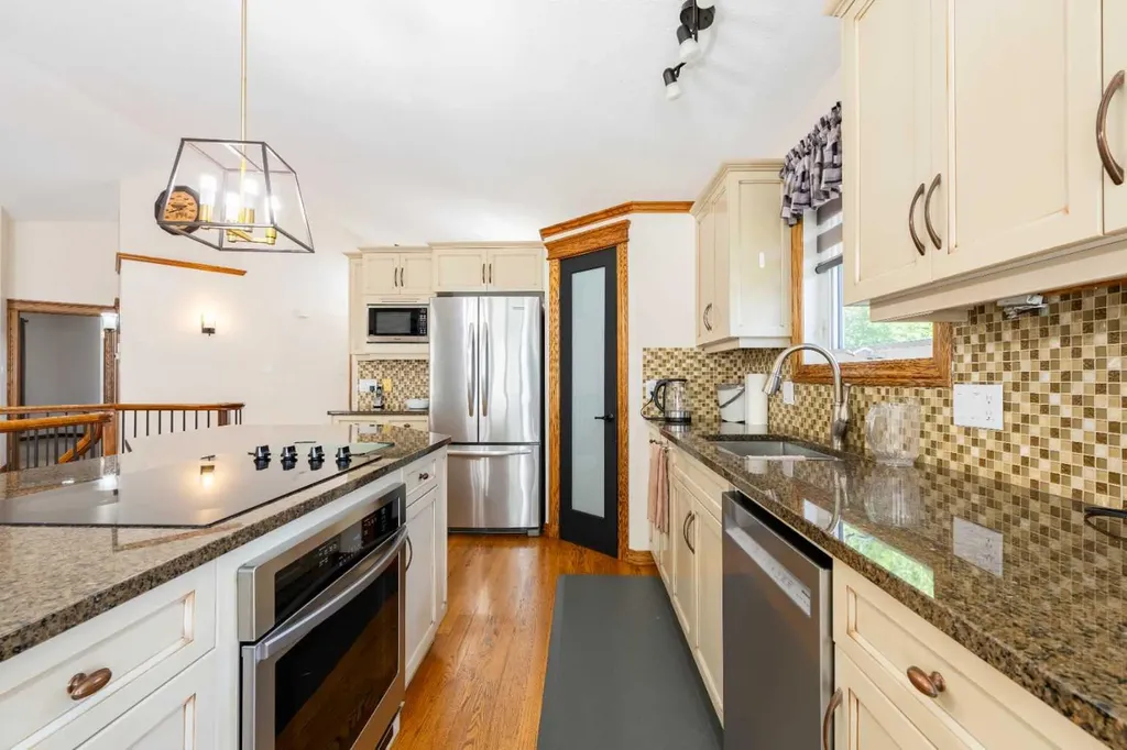 4016 49 Avenue Taber AB T1G 1C8