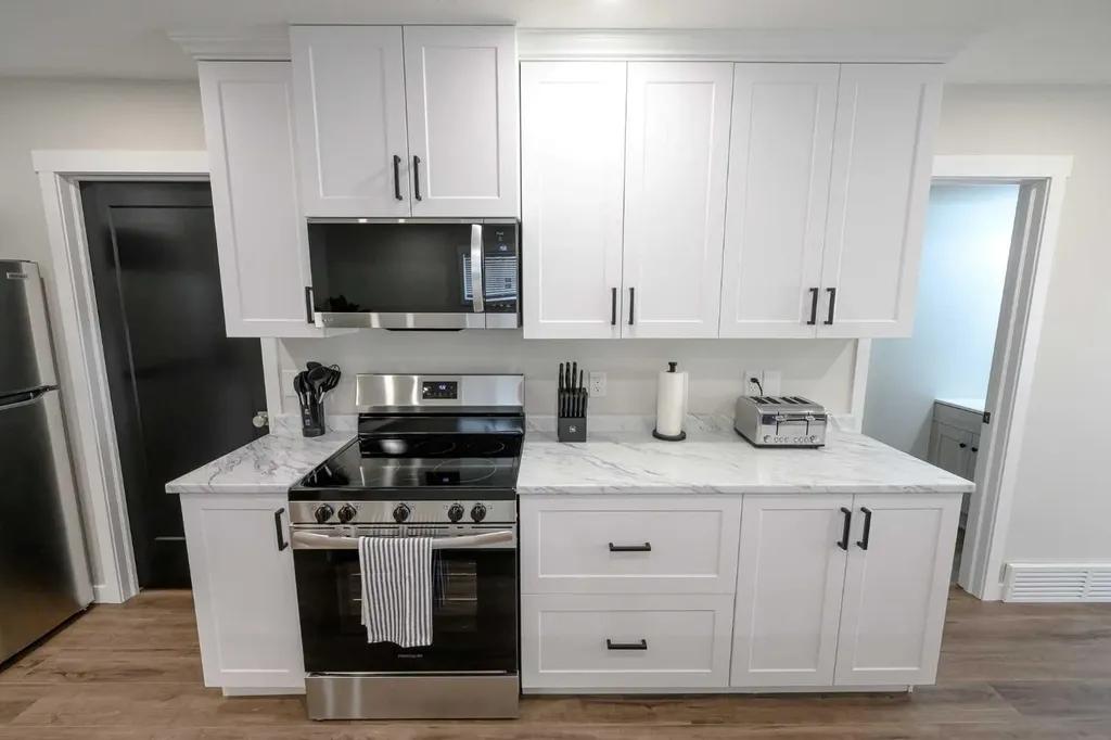 10021 105 Avenue Grande Prairie AB T8V1H2
