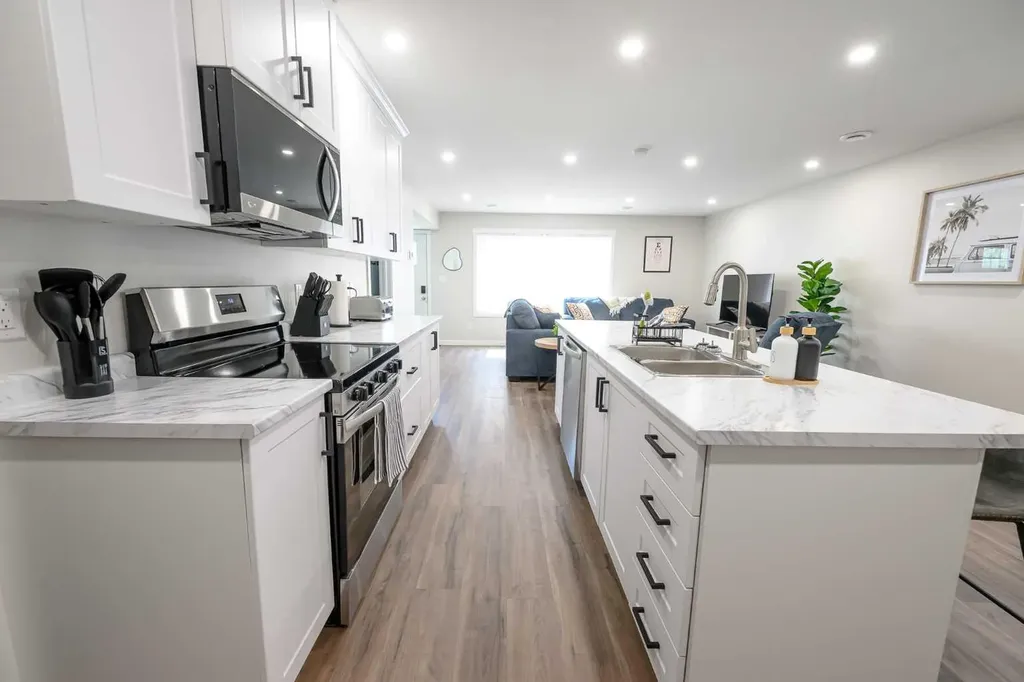 10021 105 Avenue Grande Prairie AB T8V1H2