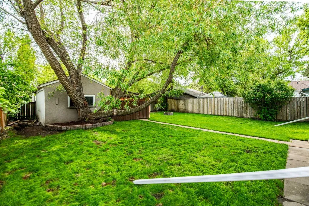 5333 42a Avenue Red Deer AB T4N 3A6