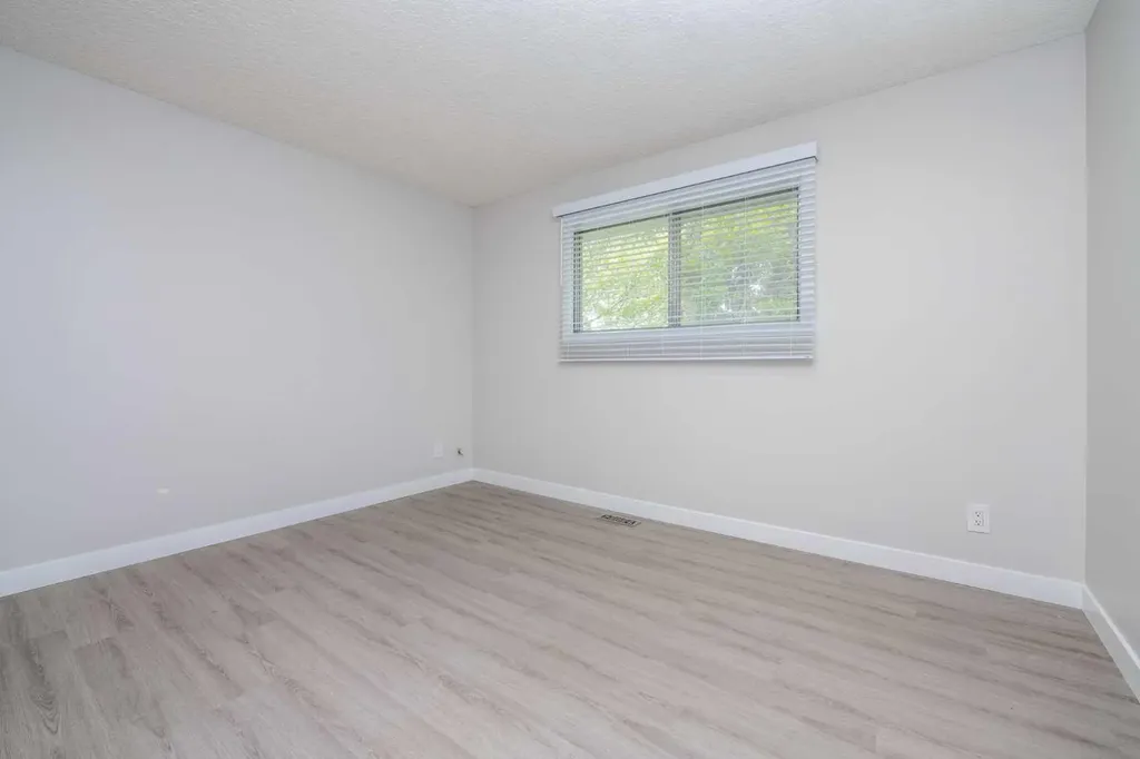 6036 4 Street NE Calgary AB T2K 1K2