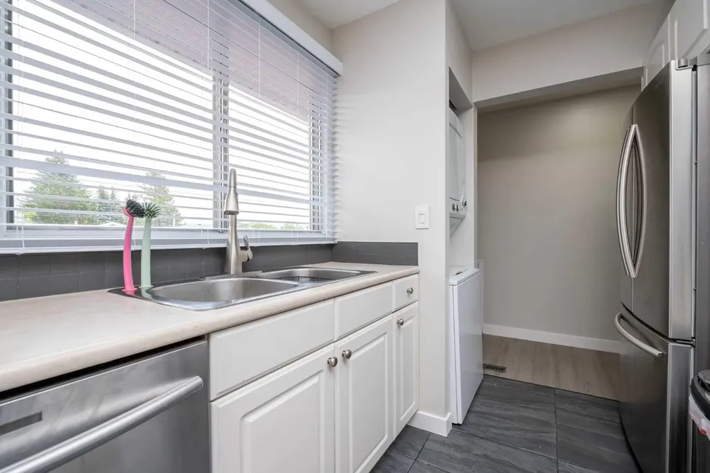 6036 4 Street NE Calgary AB T2K 1K2