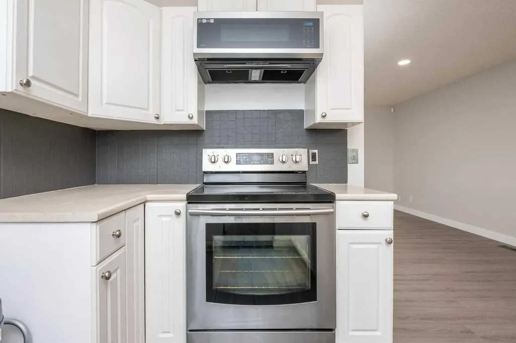 6036 4 Street NE Calgary AB T2K 1K2
