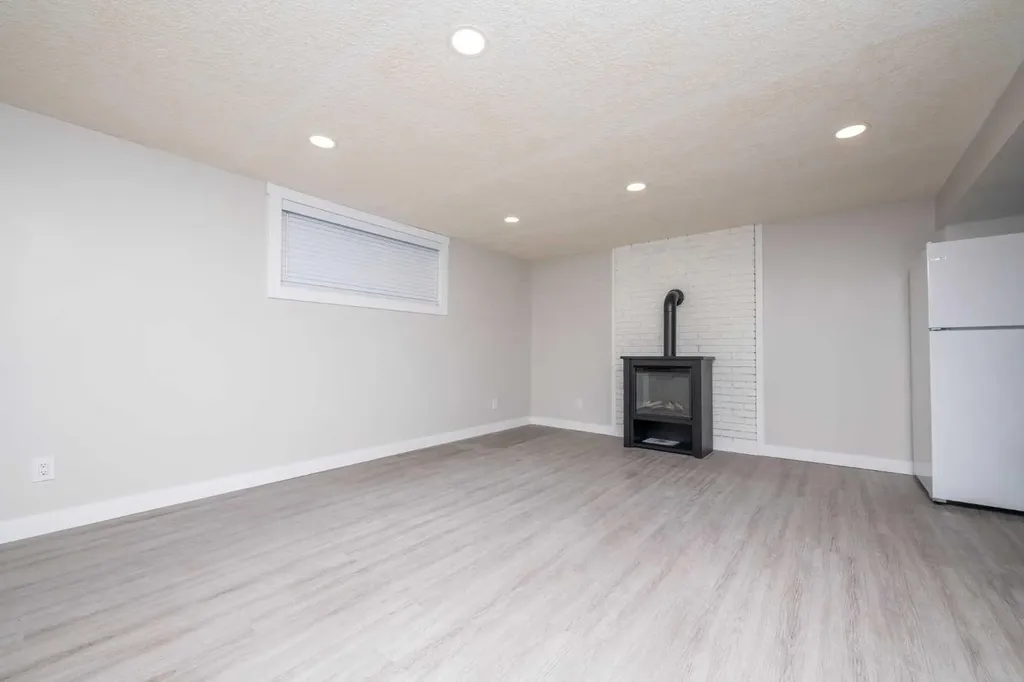 6036 4 Street NE Calgary AB T2K 1K2