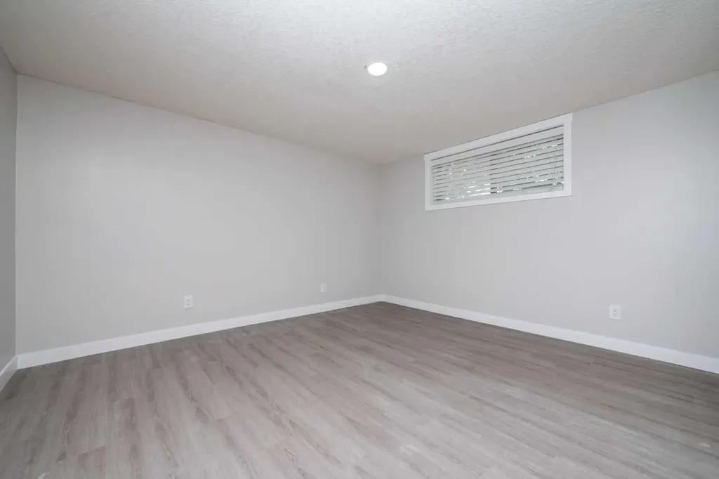 6036 4 Street NE Calgary AB T2K 1K2