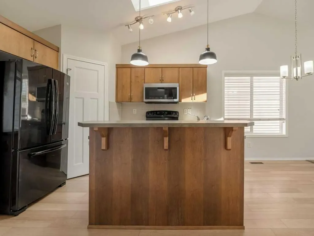 167 Blackwolf Way N Lethbridge AB T1H 6Z7