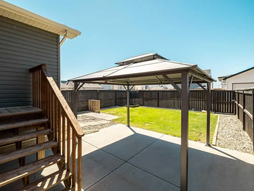 167 Blackwolf Way N Lethbridge AB T1H 6Z7