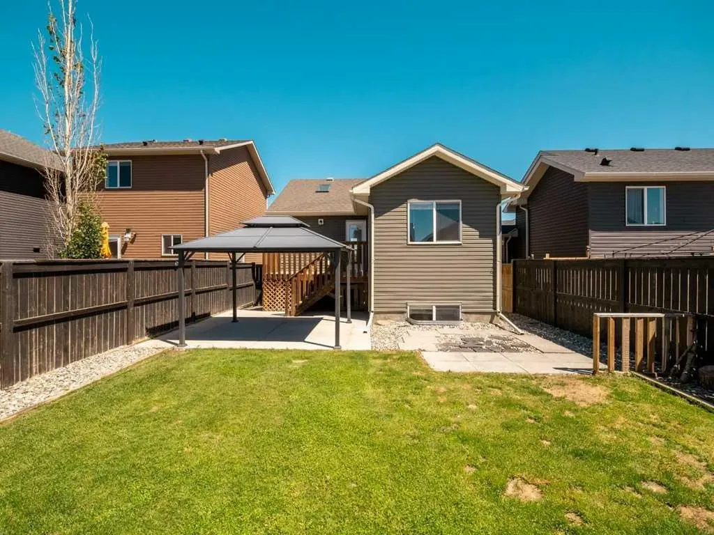 167 Blackwolf Way N Lethbridge AB T1H 6Z7