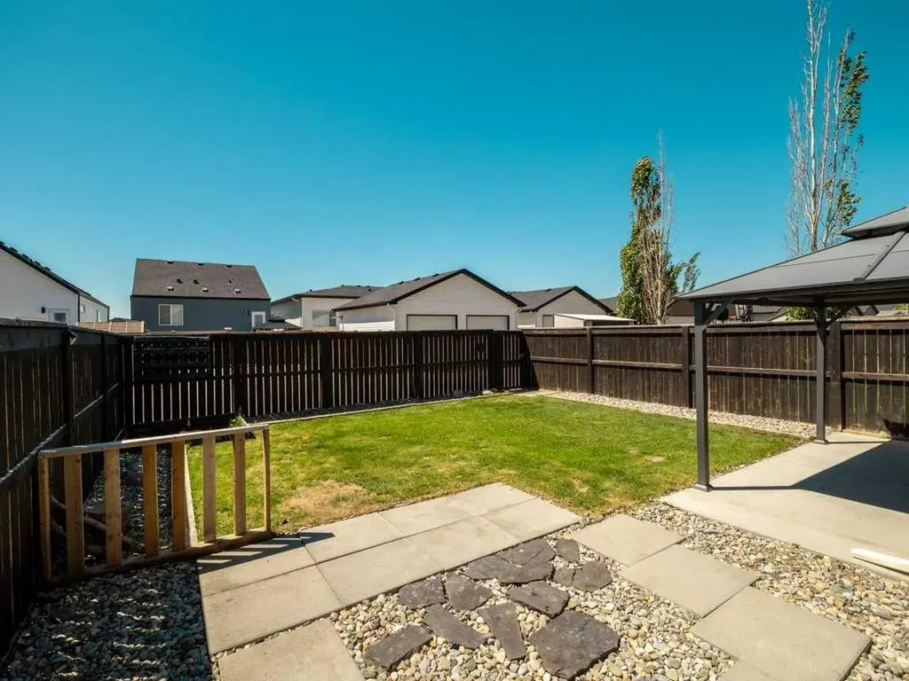 167 Blackwolf Way N Lethbridge AB T1H 6Z7