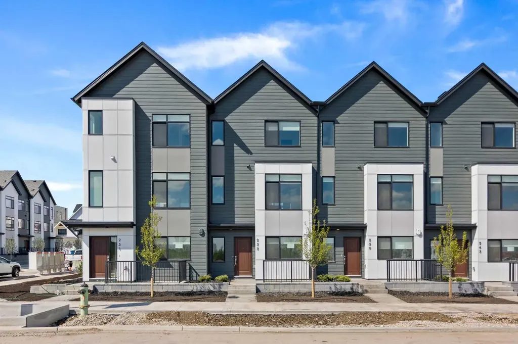132 Quesnay Wood Link SW Calgary AB T3E 8H6