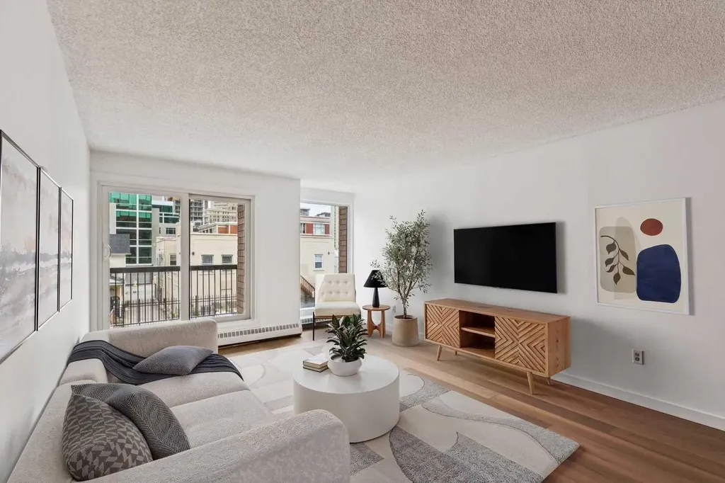 220 13 Avenue SW Calgary AB T2R 1L6