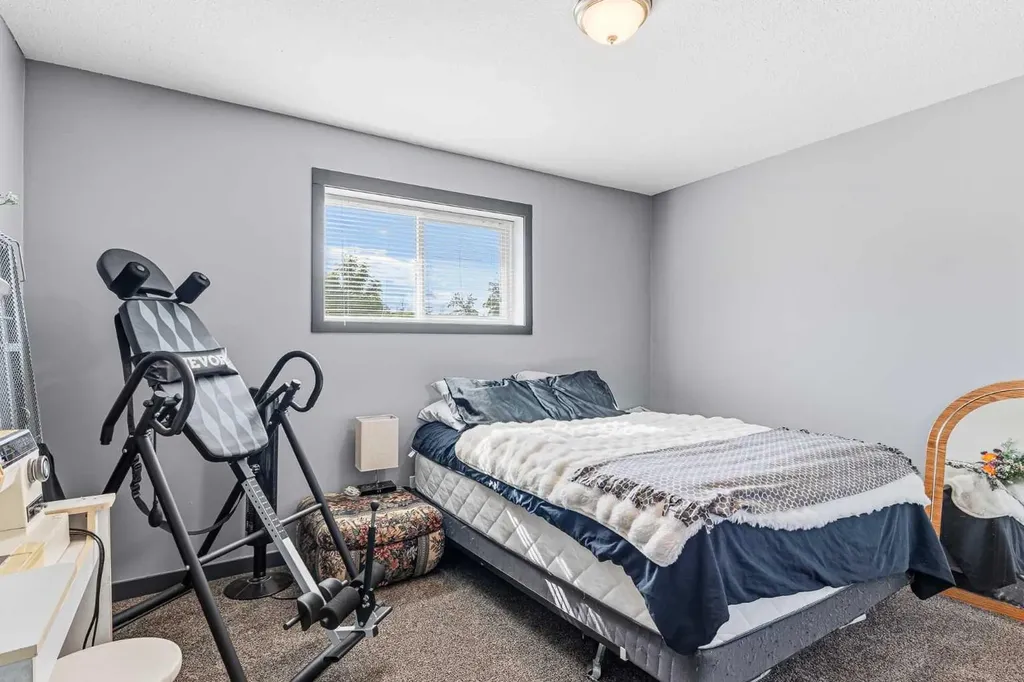 207 7 Avenue Paradise Hill SK S0M 2G0