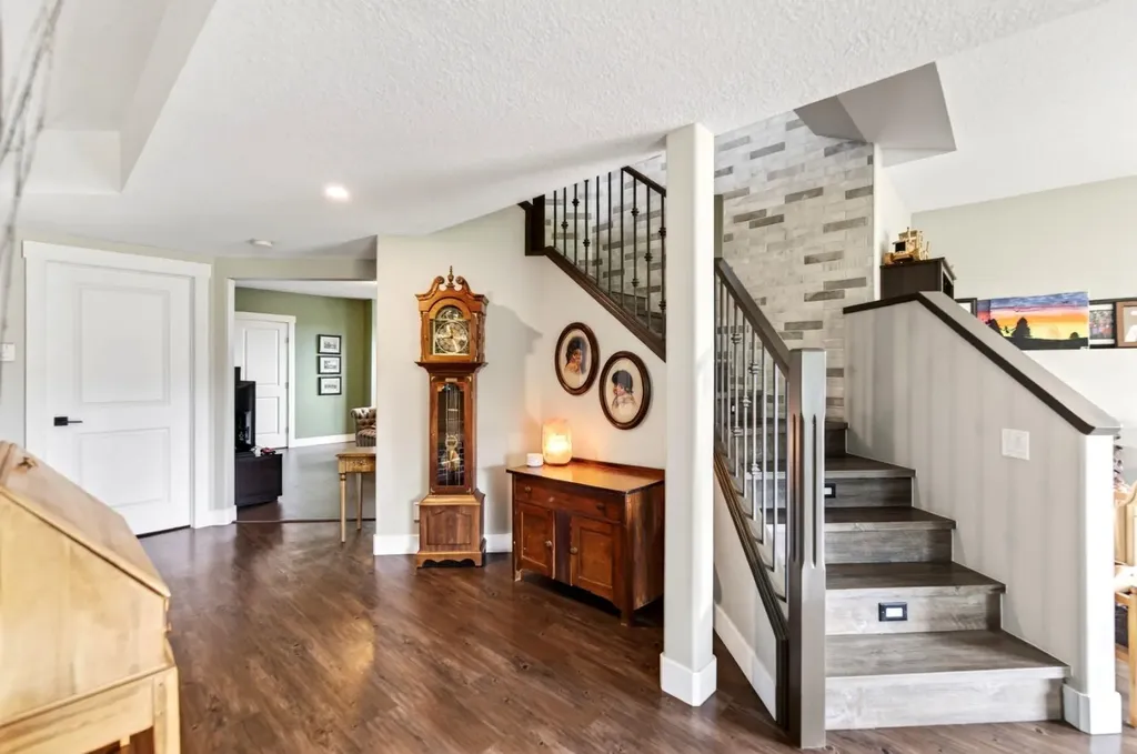 27240 392 Township Rural Red Deer County AB T4S1X5