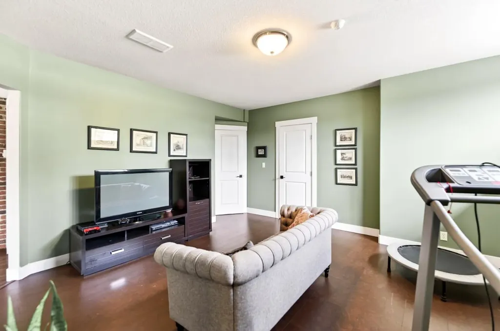 27240 392 Township Rural Red Deer County AB T4S1X5