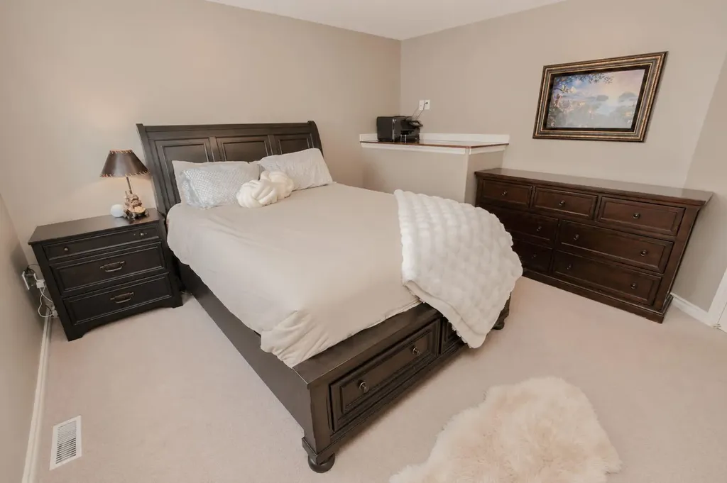 9211 102 Avenue Sexsmith AB T0H 3C0