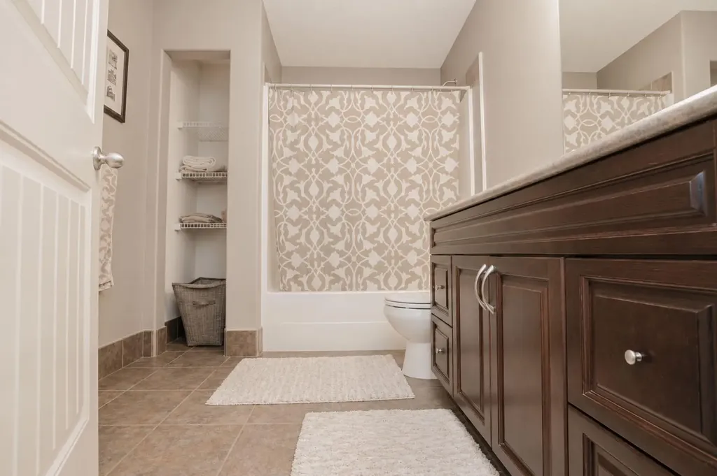 9211 102 Avenue Sexsmith AB T0H 3C0