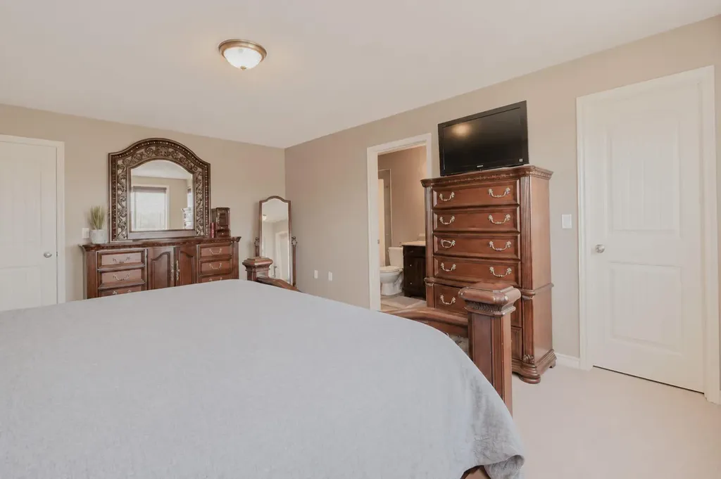 9211 102 Avenue Sexsmith AB T0H 3C0