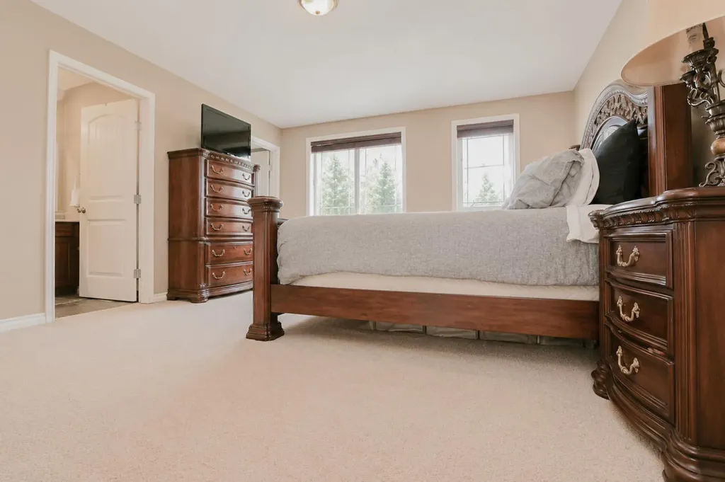 9211 102 Avenue Sexsmith AB T0H 3C0