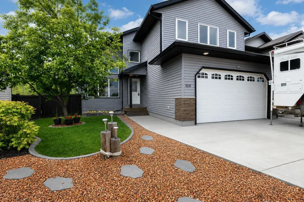 9211 102 Avenue Sexsmith AB T0H 3C0