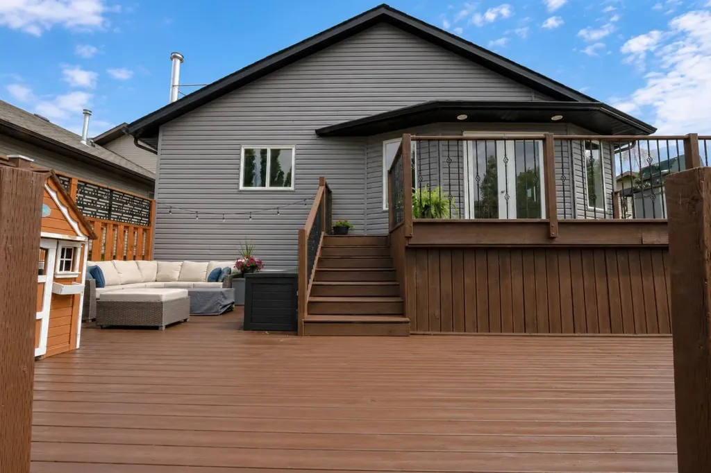 9211 102 Avenue Sexsmith AB T0H 3C0