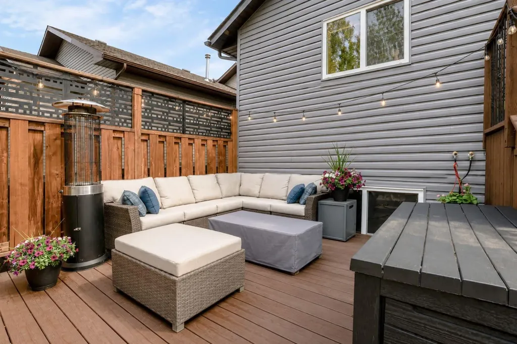 9211 102 Avenue Sexsmith AB T0H 3C0