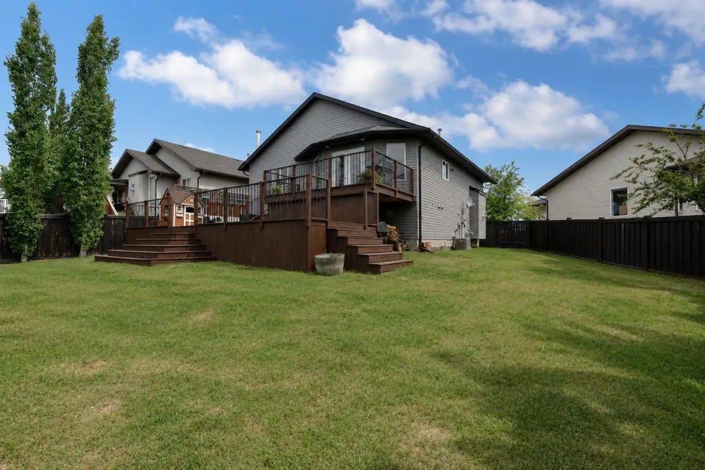 9211 102 Avenue Sexsmith AB T0H 3C0