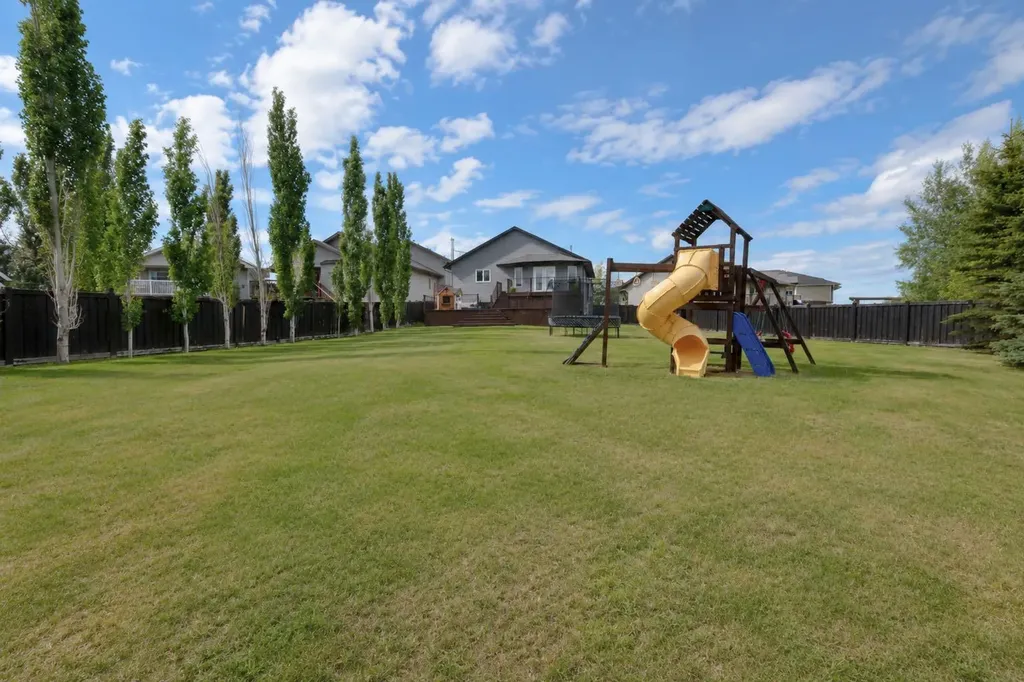 9211 102 Avenue Sexsmith AB T0H 3C0