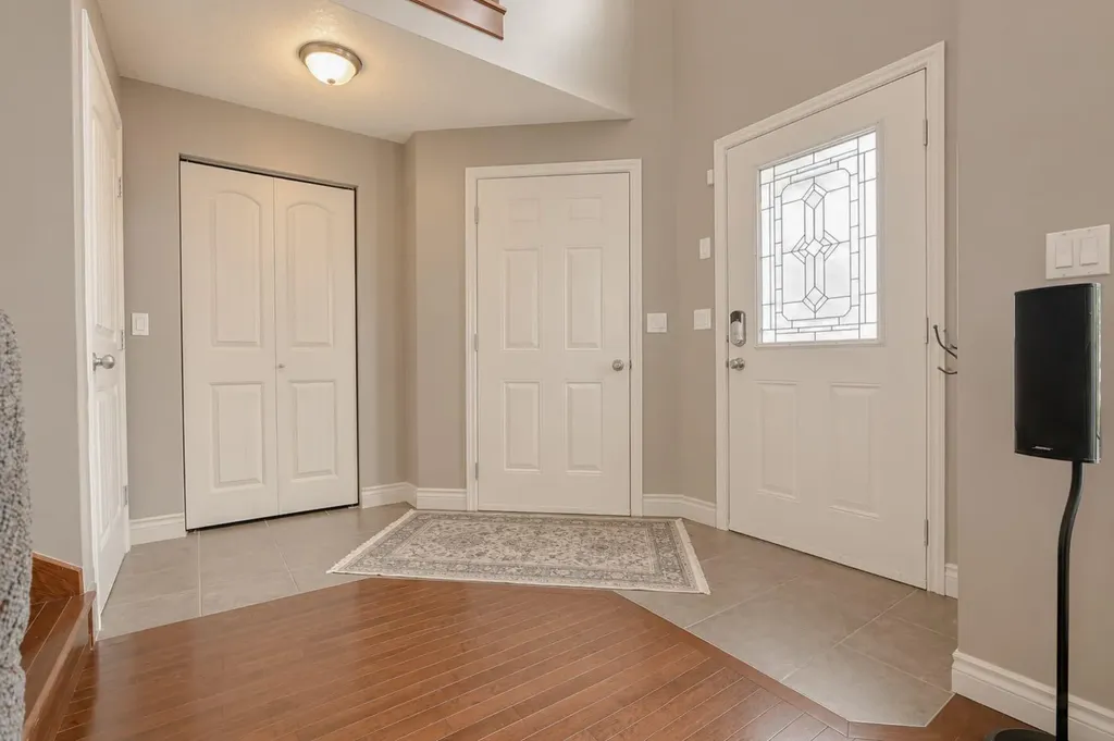 9211 102 Avenue Sexsmith AB T0H 3C0