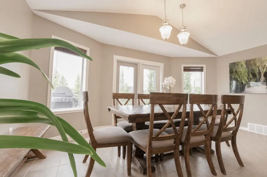 9211 102 Avenue Sexsmith AB T0H 3C0