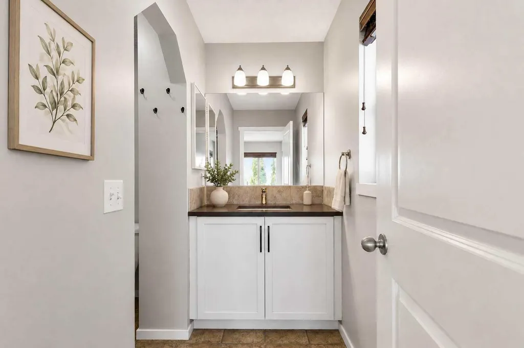 116 Sage Valley Drive NW Calgary AB T3R0C8