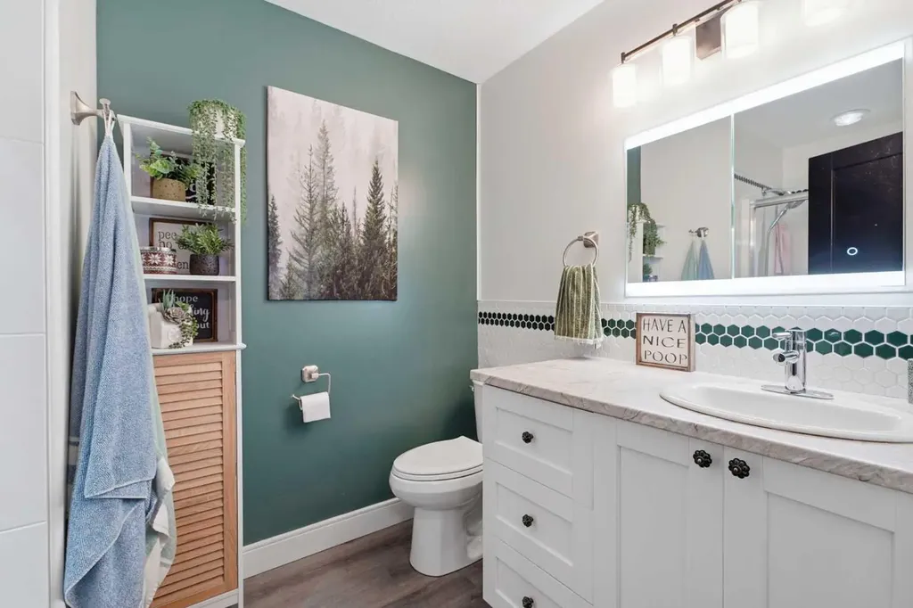 66 Pondside Crescent Blackfalds AB T4M 0G3
