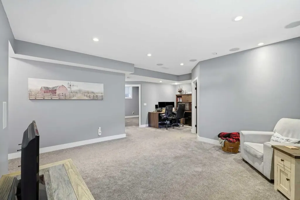 66 Pondside Crescent Blackfalds AB T4M 0G3