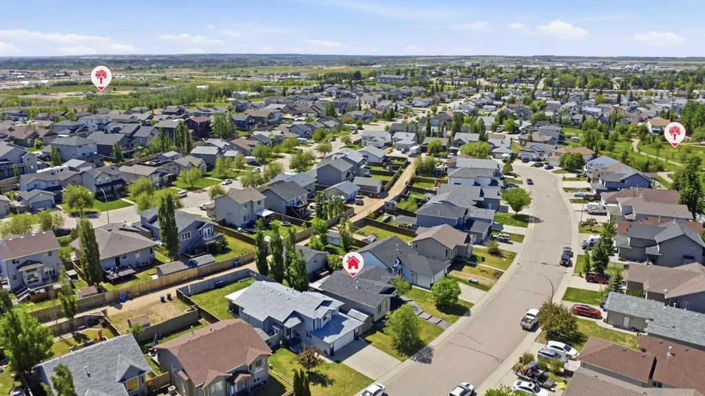 66 Pondside Crescent Blackfalds AB T4M 0G3