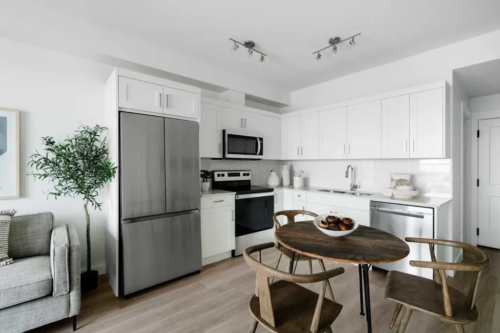 14910 1 Street NW Calgary AB T2C 3G3