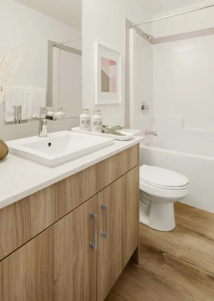 14910 1 Street NW Calgary AB T2C 3G3