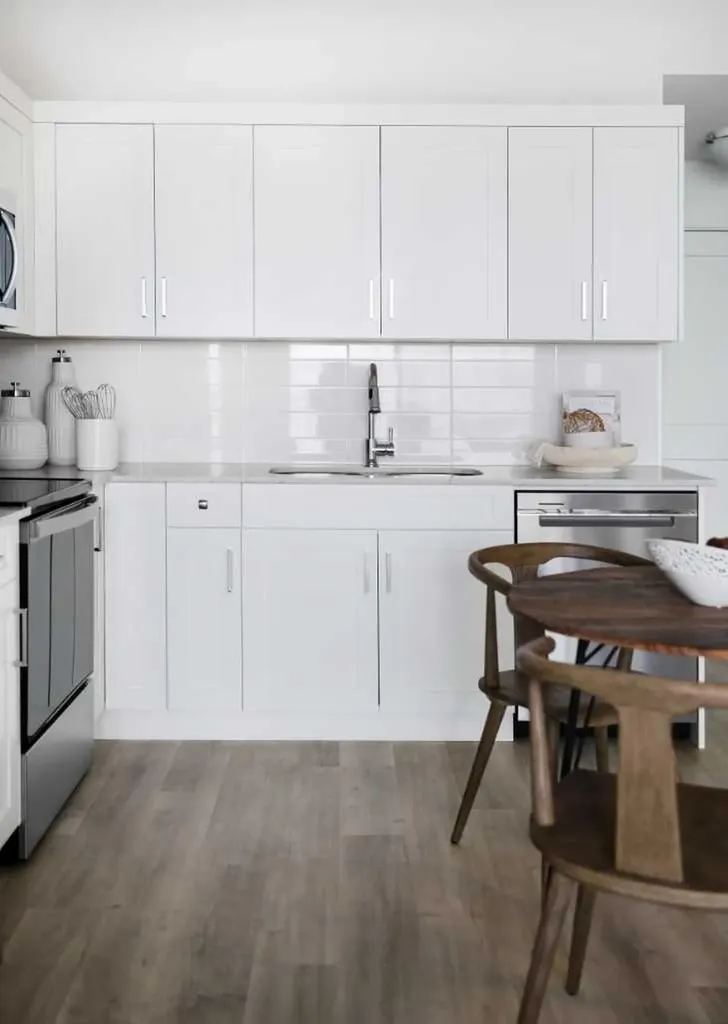 14910 1 Street NW Calgary AB T2C 3G3