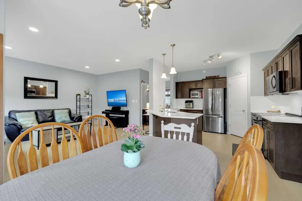 9 Lincoln Street Sylvan Lake AB T4S2R1