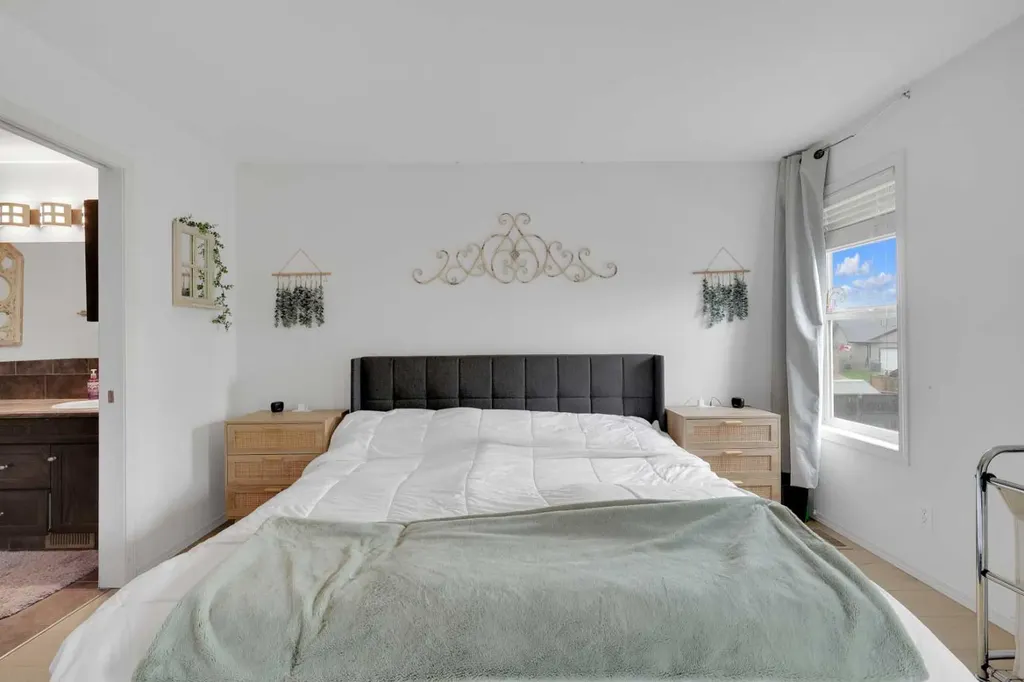 9 Lincoln Street Sylvan Lake AB T4S2R1