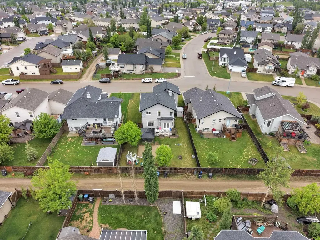 9 Lincoln Street Sylvan Lake AB T4S2R1